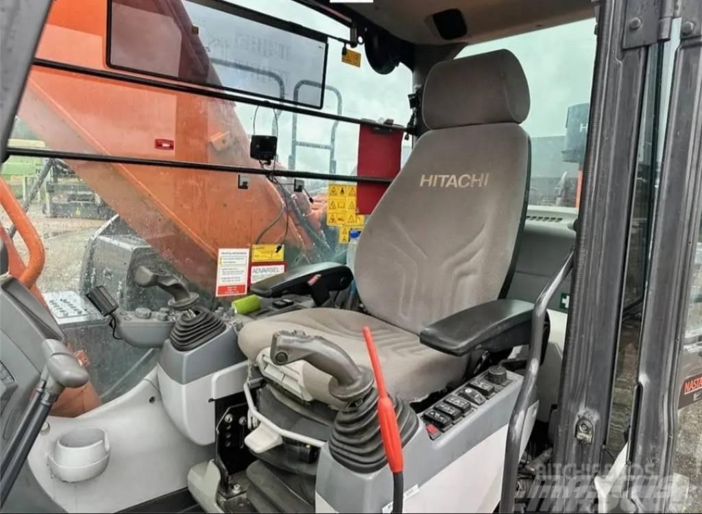 Hitachi ZX 300 LC-6 Excavatoare pe șenile

