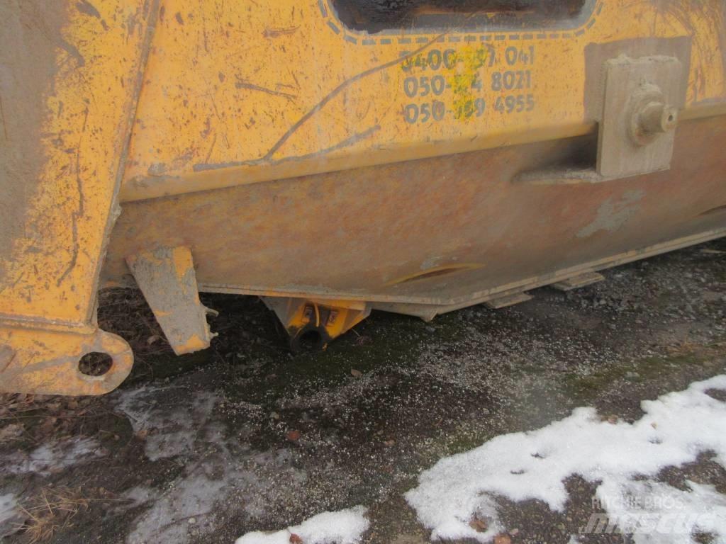 Volvo A 25   Lava Alte remorci