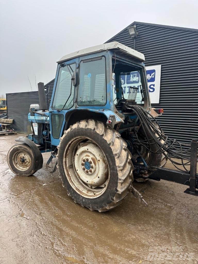 Ford 7610 Dual Tractoare