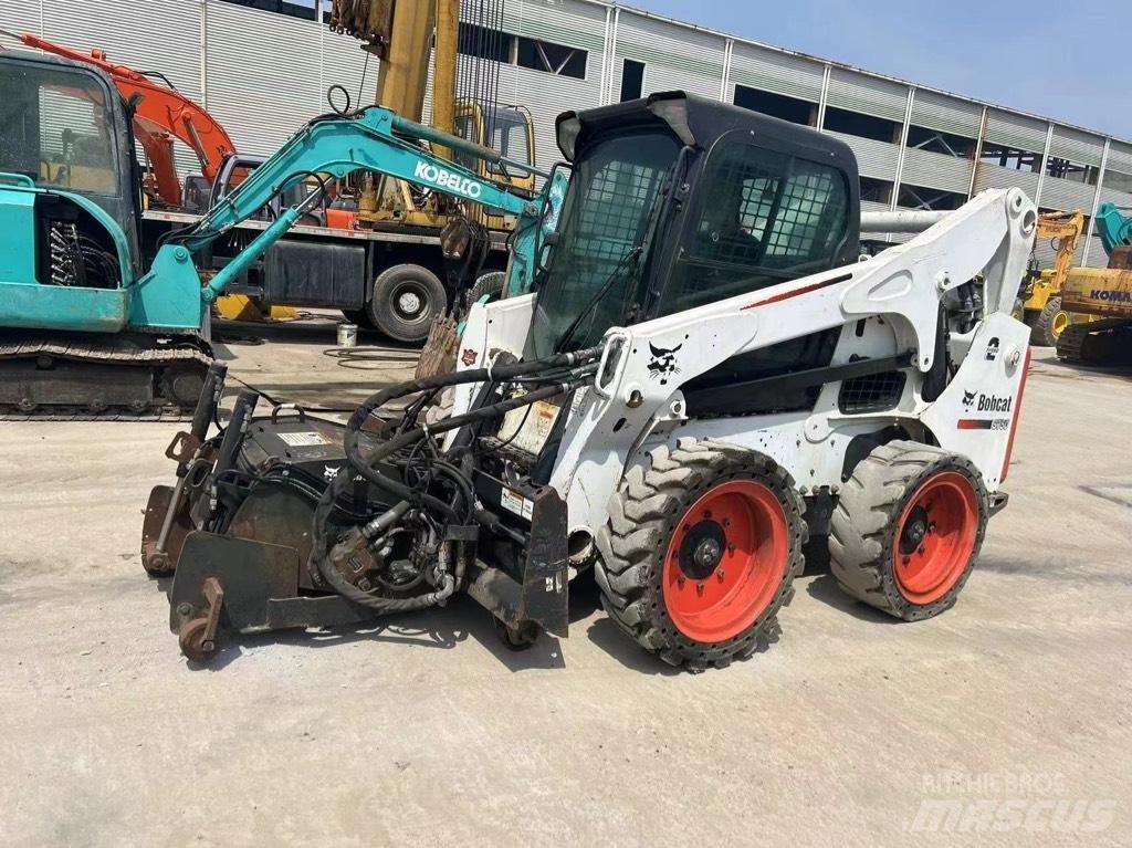 Bobcat S 750 Mini incarcator