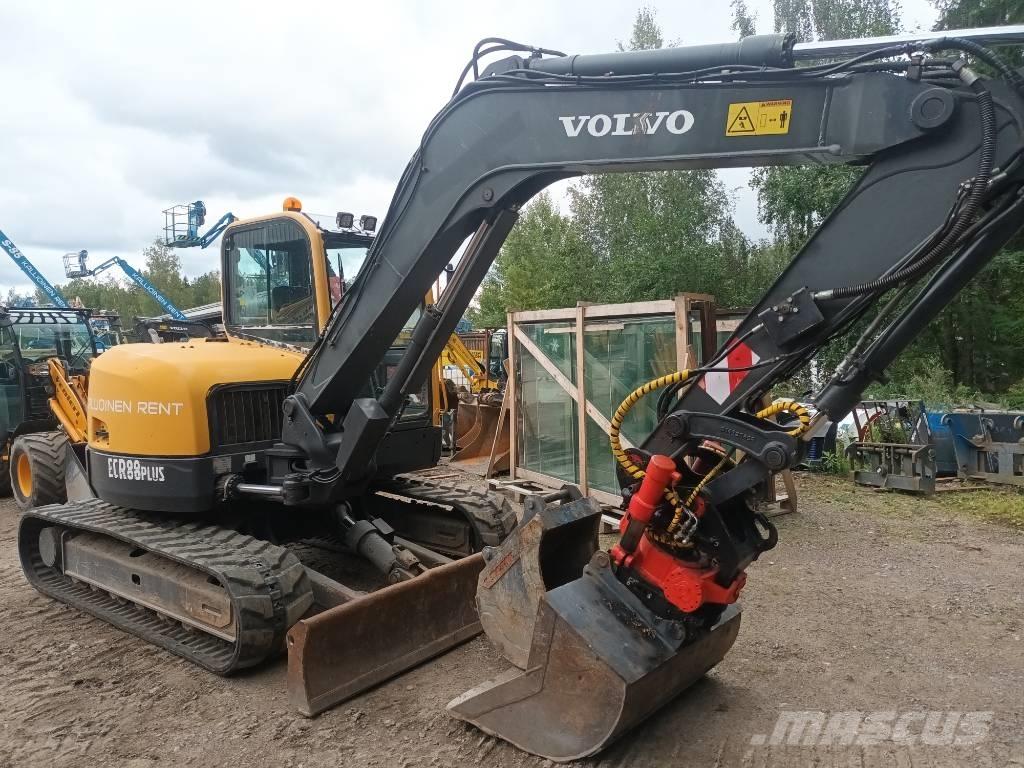 Volvo ECR 88 PLUS Excavatoare 7t - 12t