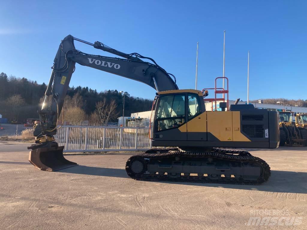 Volvo EC 220 E Excavatoare pe șenile
