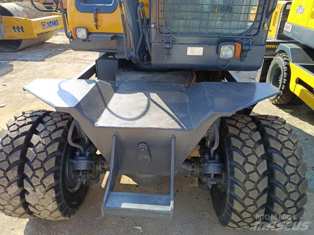Xinyuan XYB75W-9 Excavatoare pe șenile
