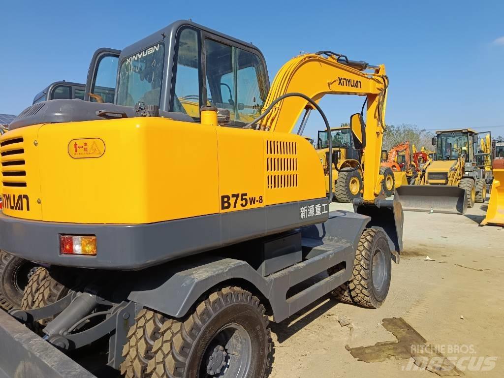 Xinyuan XYB75W-9 Excavatoare pe șenile
