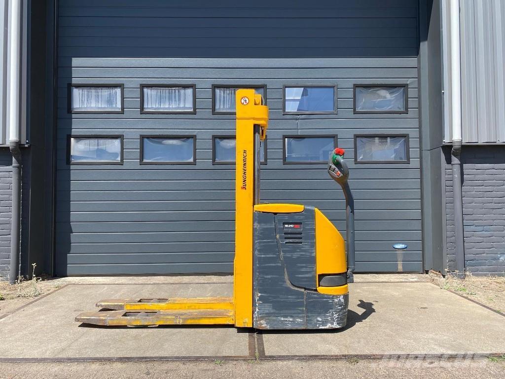 Jungheinrich EJC12 Transpaleta manuala