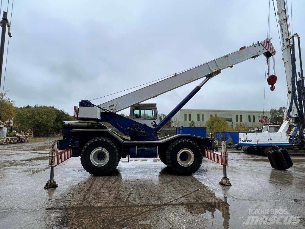 Coles Huskey 630S Macara teren accidentat