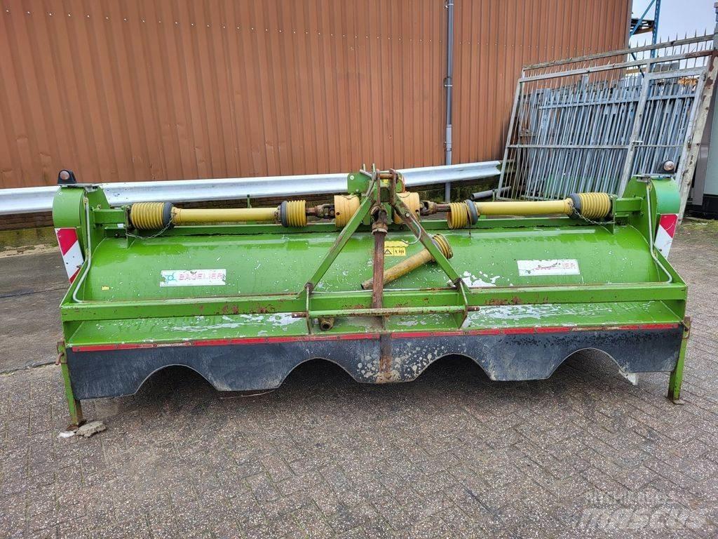 Baselier LKB 320 Masini