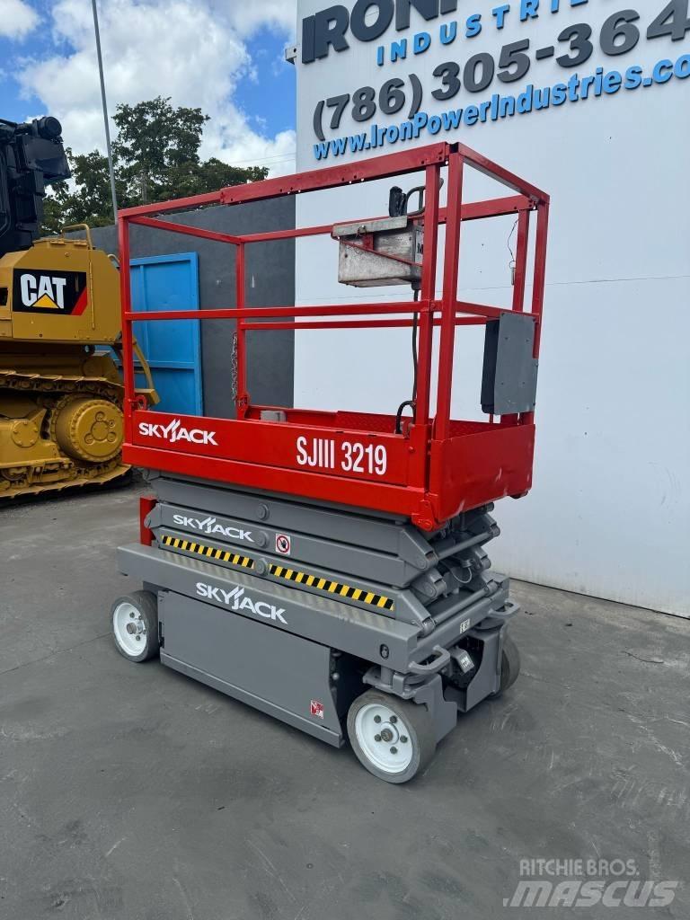 SkyJack SJ III 3219 Platforme foarfeca