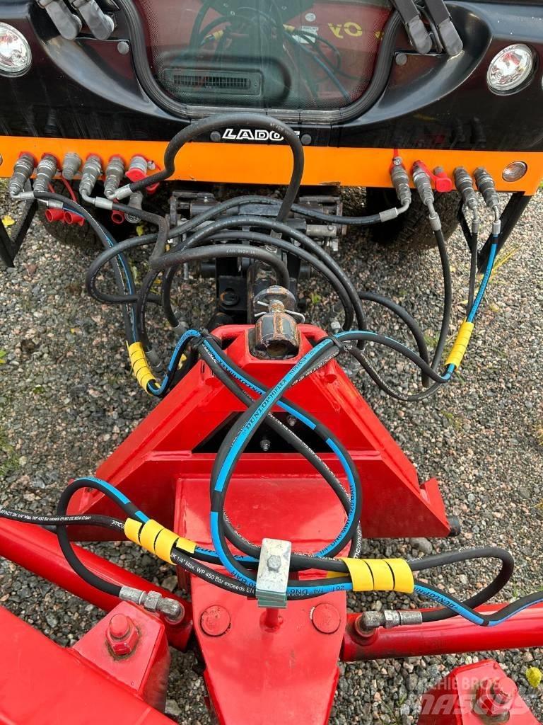 Ladog T1400 Tractoare compacte