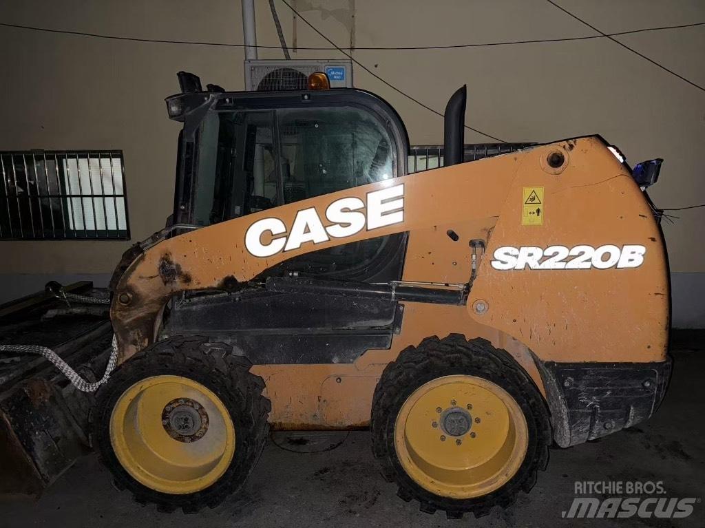 CASE SR 220B Mini incarcator