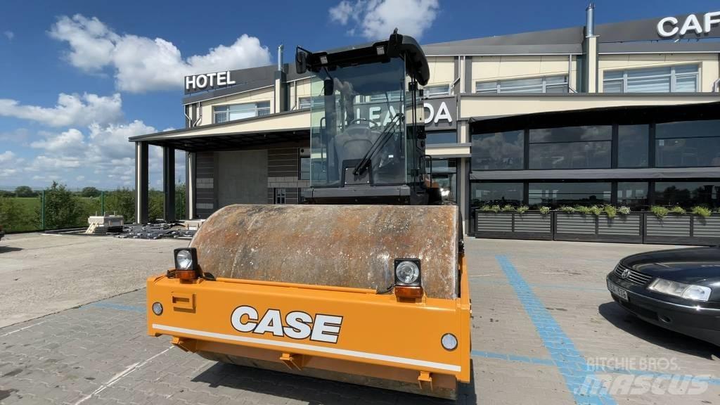 CASE 1110 Compactoare monocilindrice