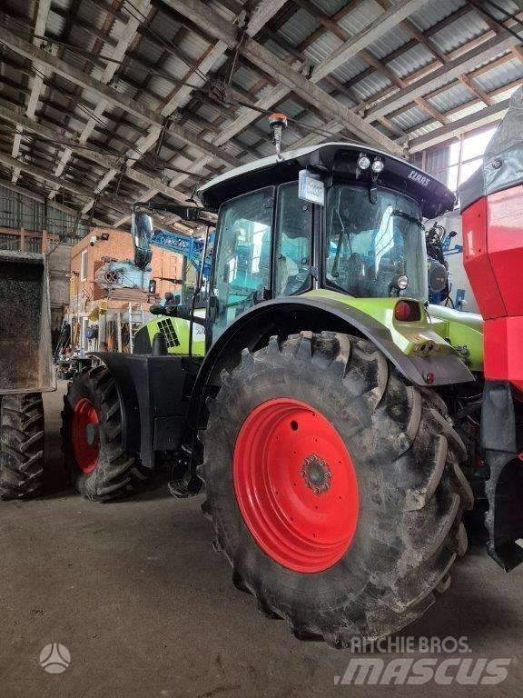 CLAAS Arion 610 CIS Tractoare
