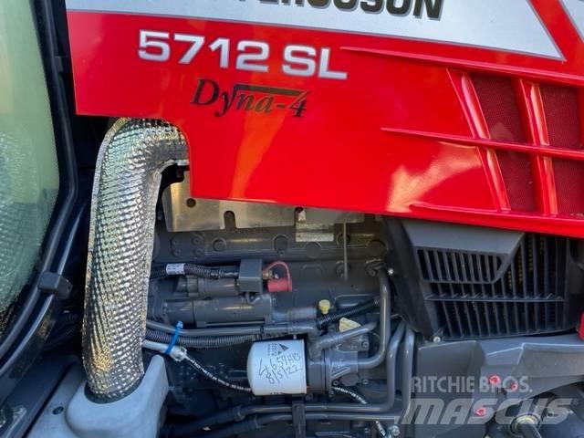 Massey Ferguson 5712 Tractoare