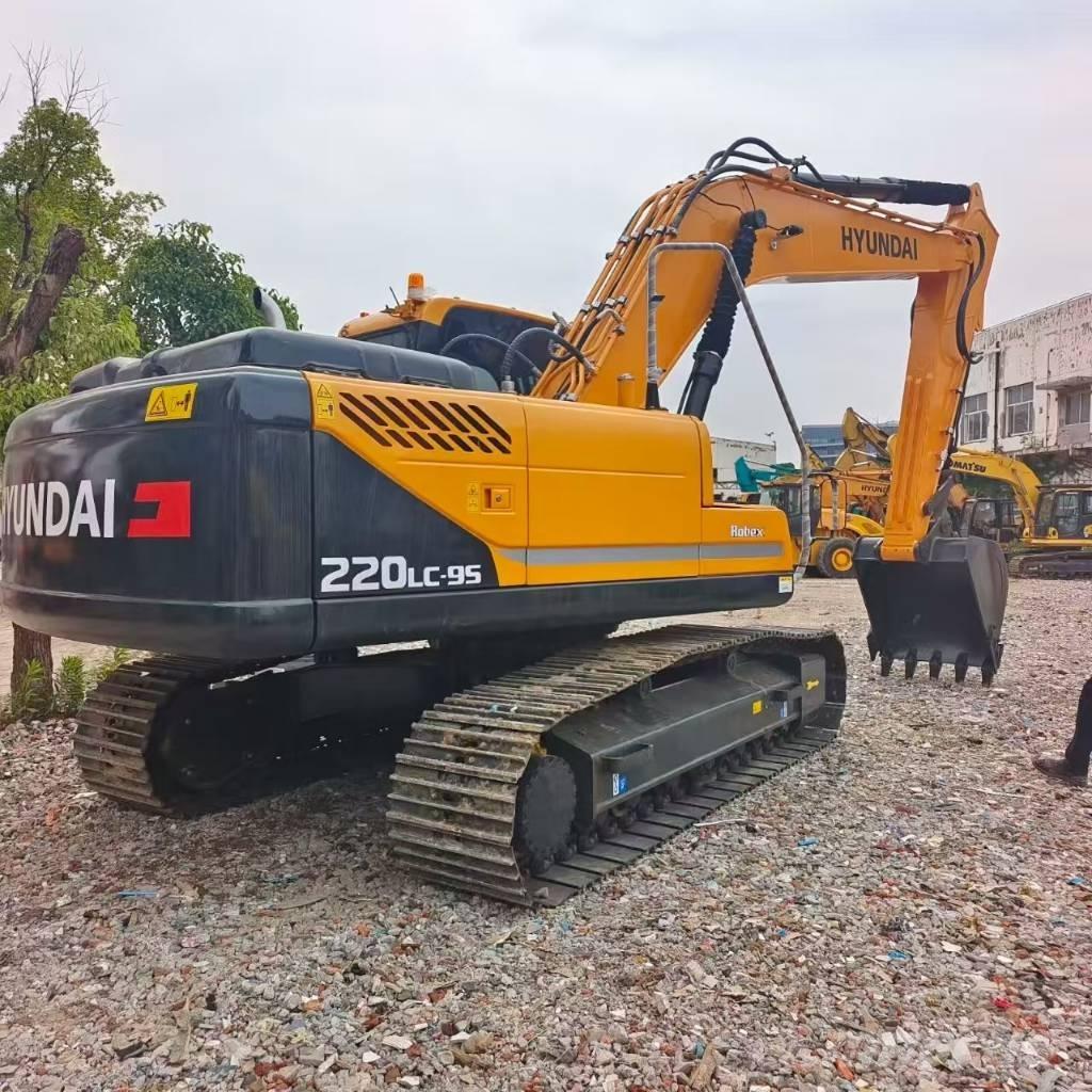Hyundai 220LC-9S Excavatoare pe șenile
