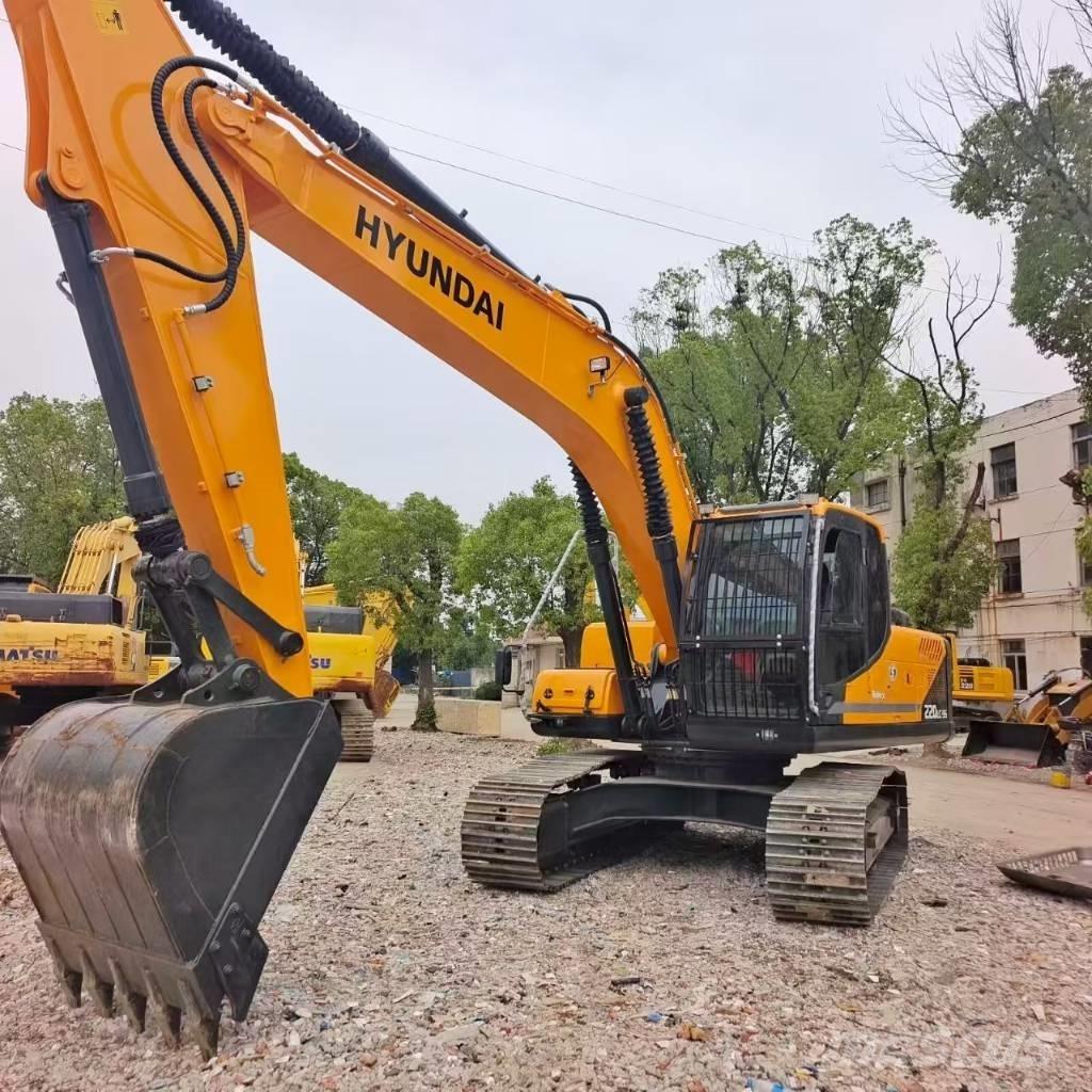Hyundai 220LC-9S Excavatoare pe șenile
