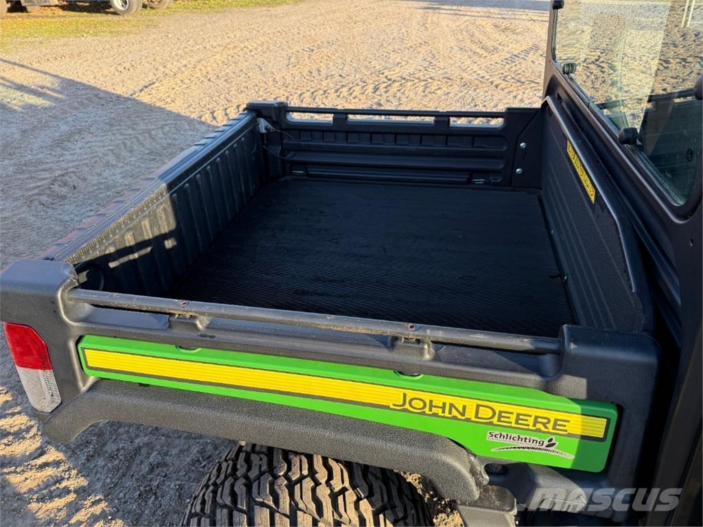 John Deere 835M Utilaje agricole - Altele