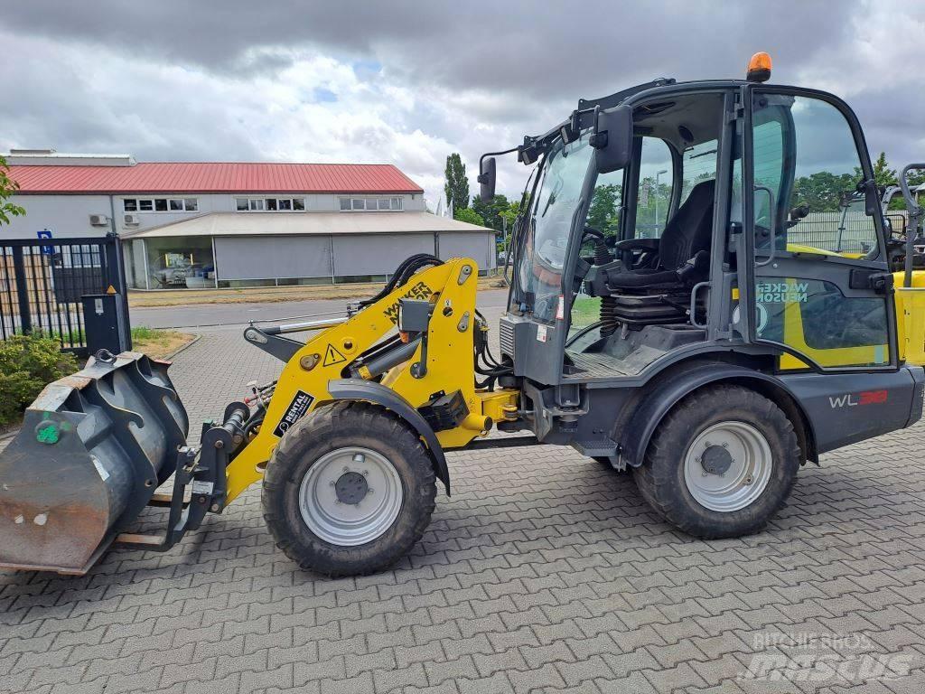 Wacker Neuson WL38 Incarcator pe pneuri