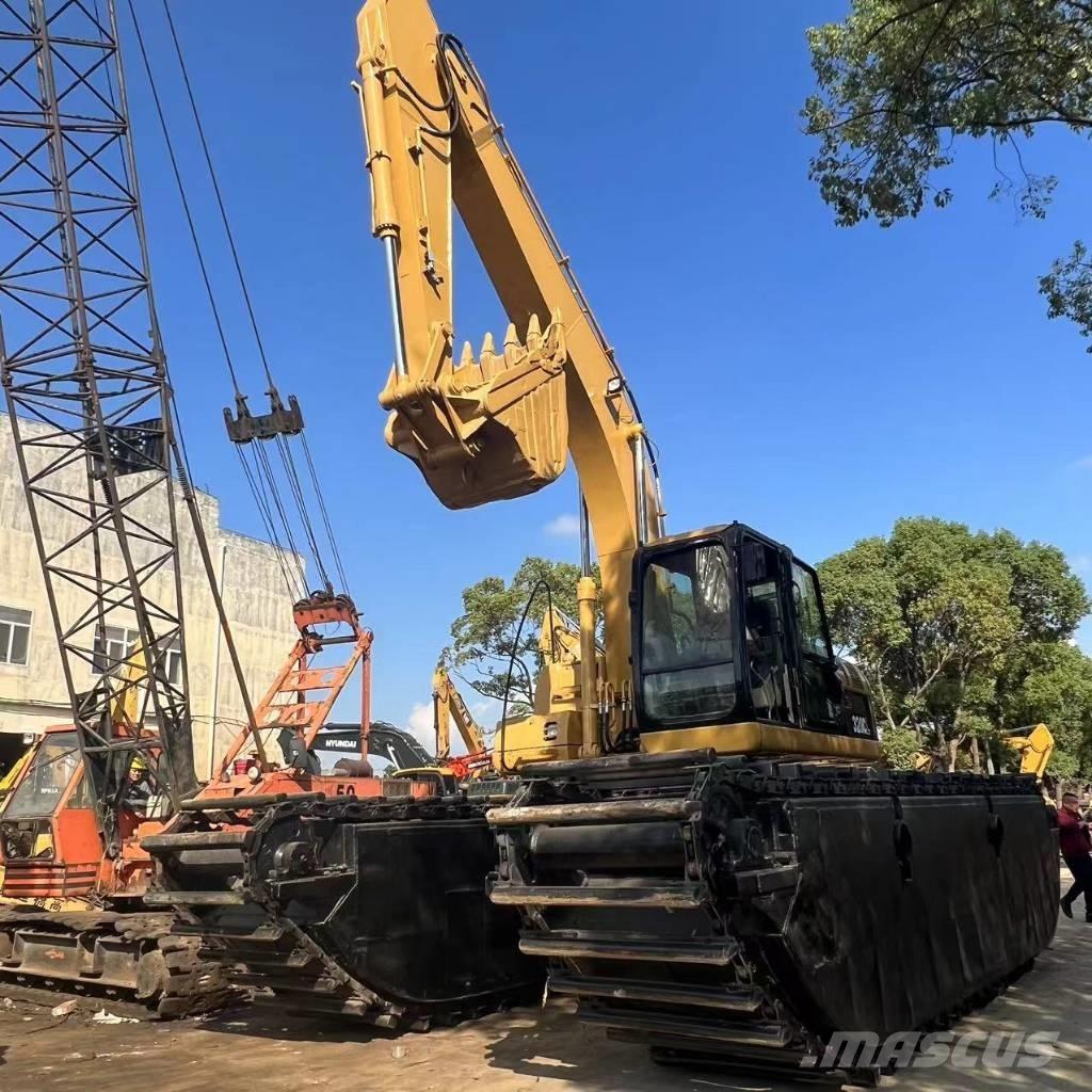 CAT 320 C Excavator amfibiu
