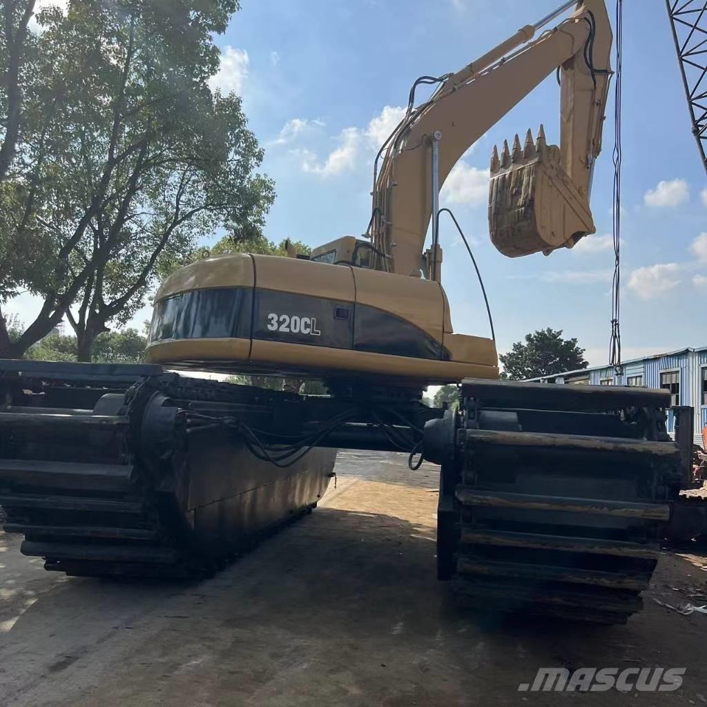 CAT 320 C Excavator amfibiu