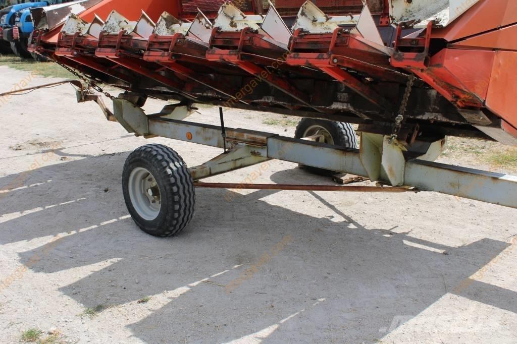 CLAAS Mega 208 Combine de secerat