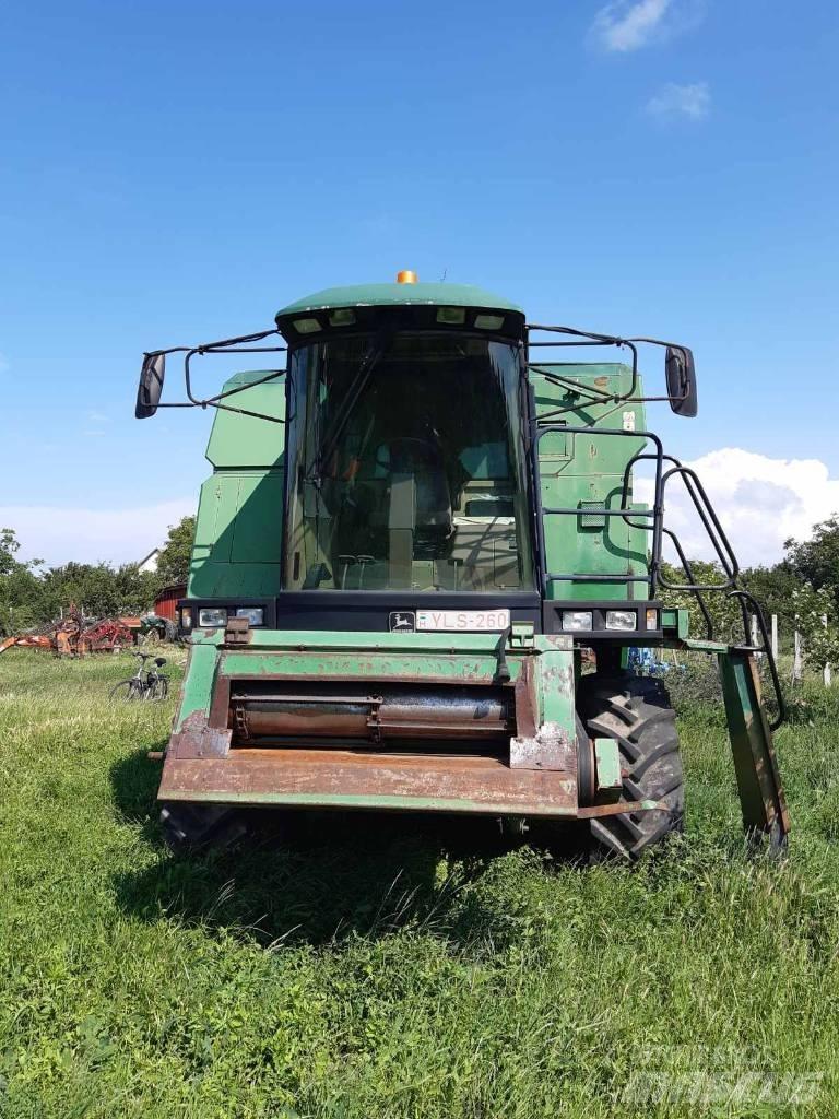 John Deere 2054 Combine de secerat