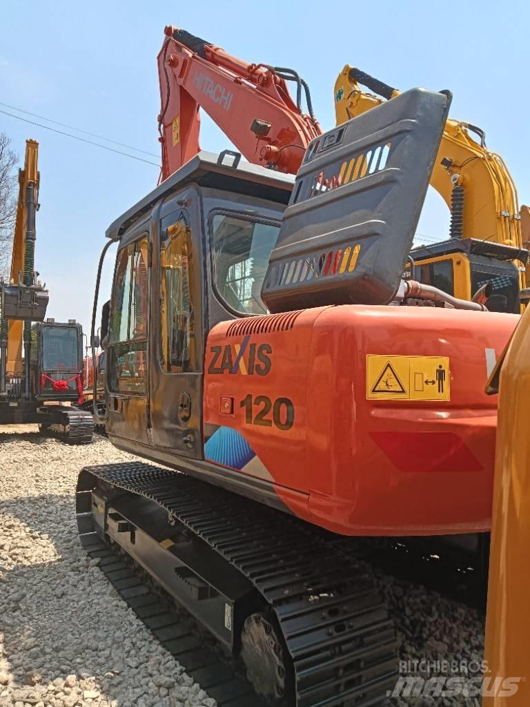 Hitachi ZX 120 Excavatoare 7t - 12t