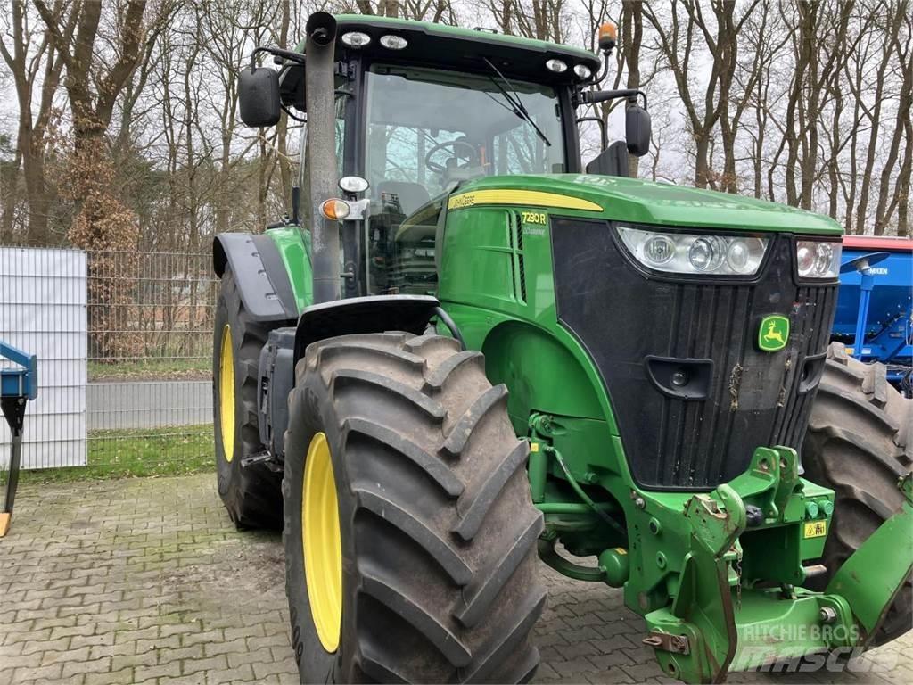 John Deere 7230R Tractoare
