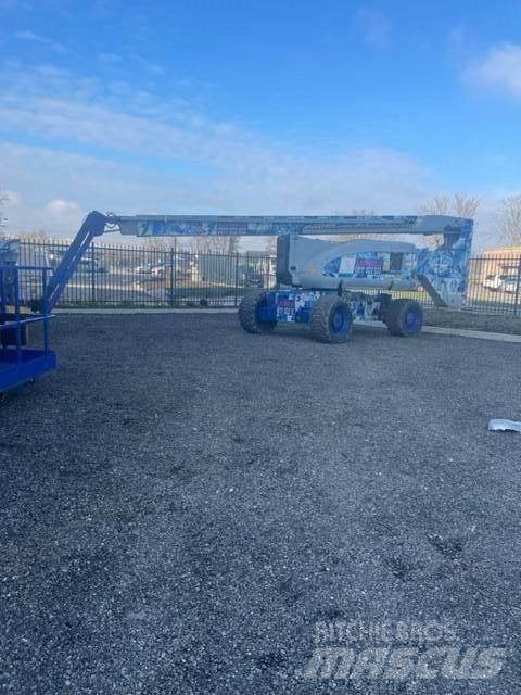 JLG 800 AJ Nacele cu brat telescopic