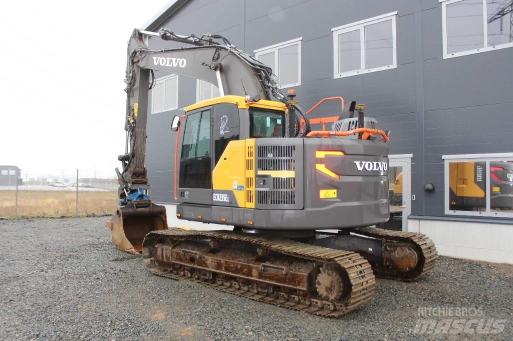 Volvo ECR 235 E Excavatoare pe șenile
