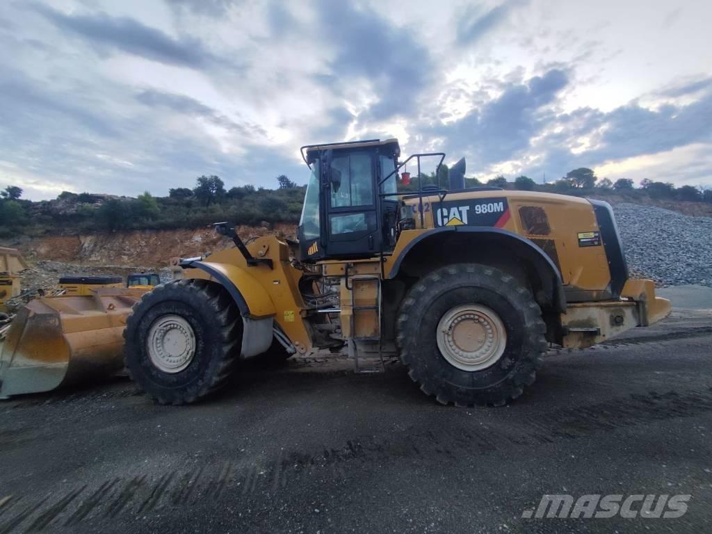 CAT 980M Incarcator pe pneuri