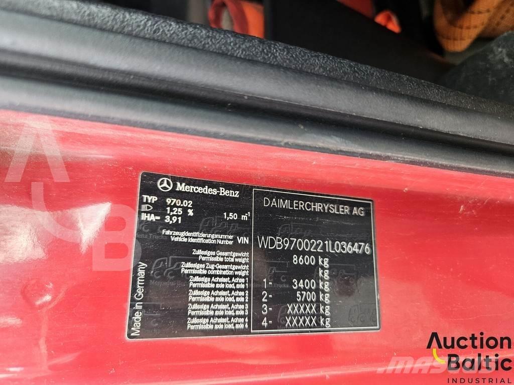 Mercedes-Benz 815 Camion cu control de temperatura
