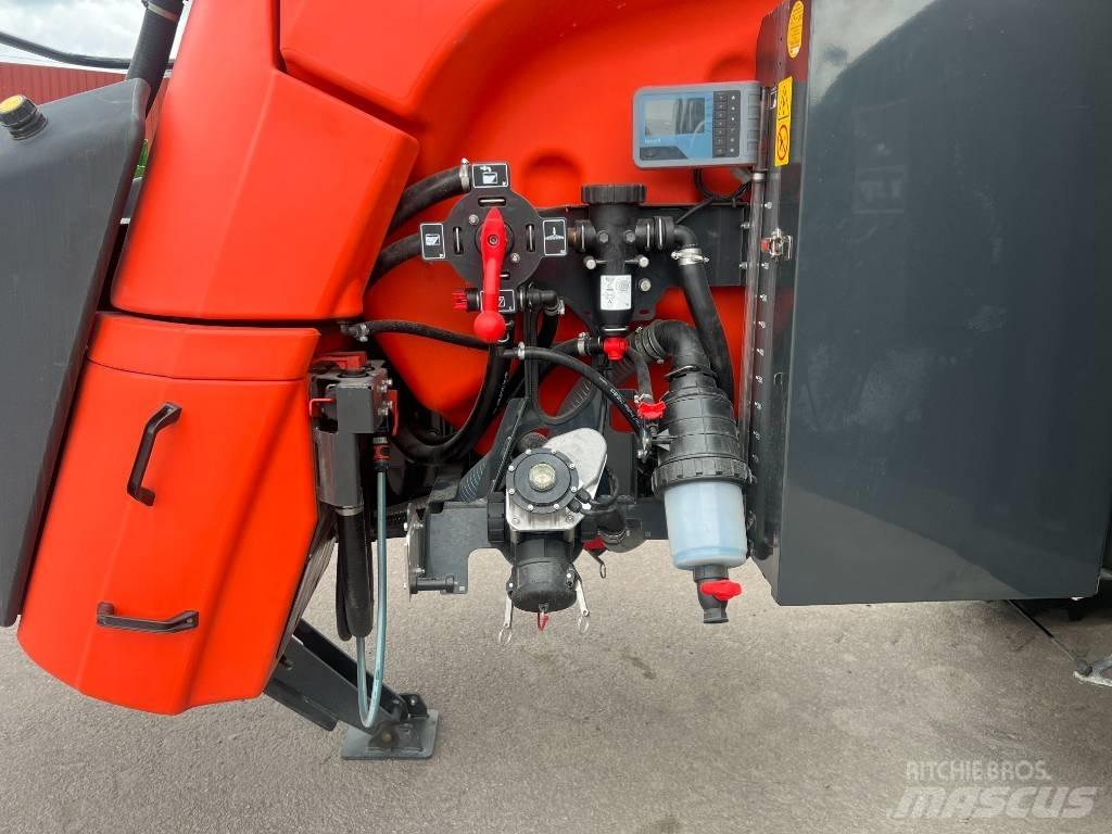 Kubota XTS 4 Tractoare agricole sprayers