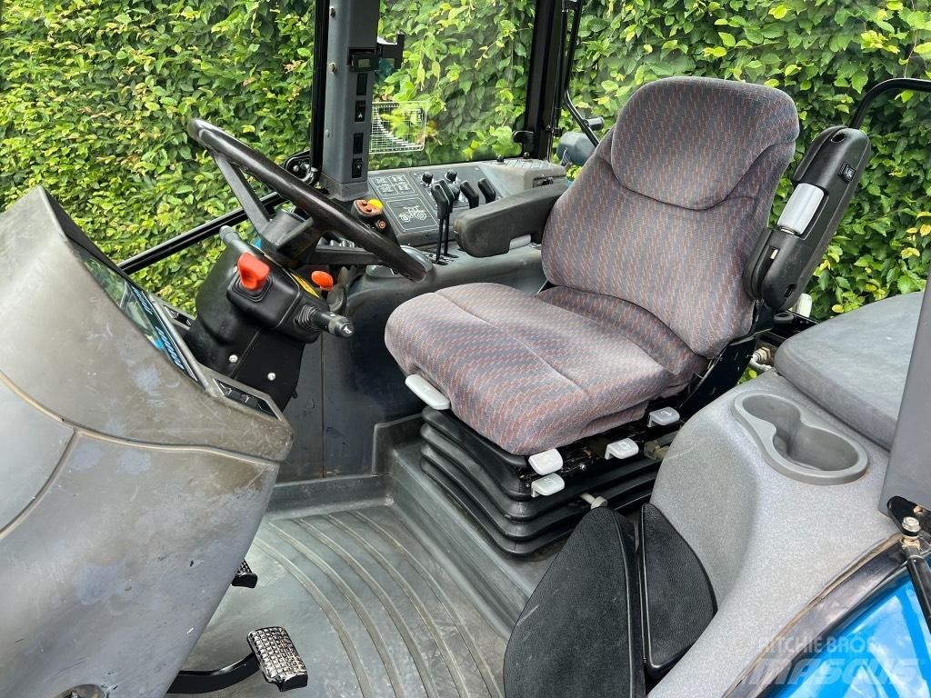 New Holland TM 150 Tractoare