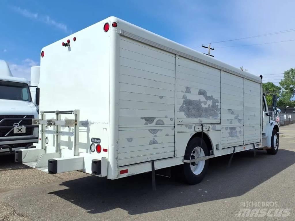 Freightliner M2 Camioane transport bauturi