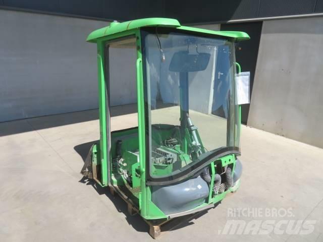 Volvo L30B / L35B Cabine si interior