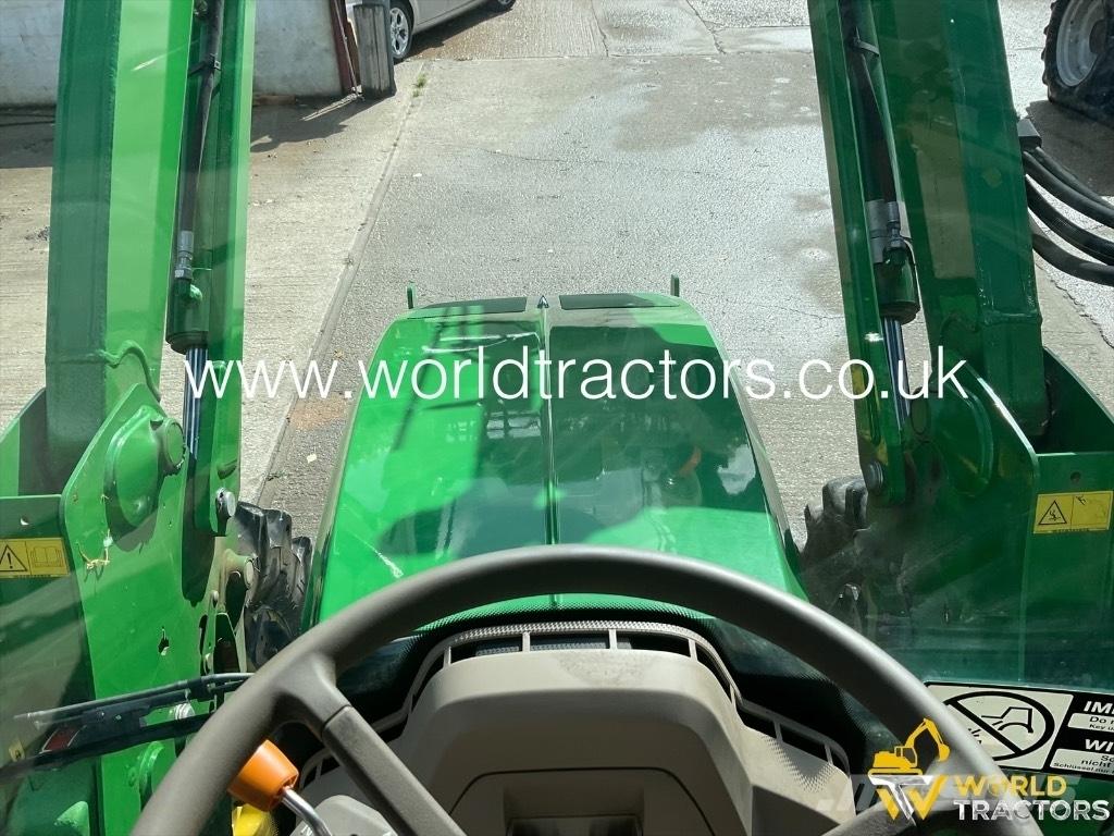 John Deere 6120 M Tractoare