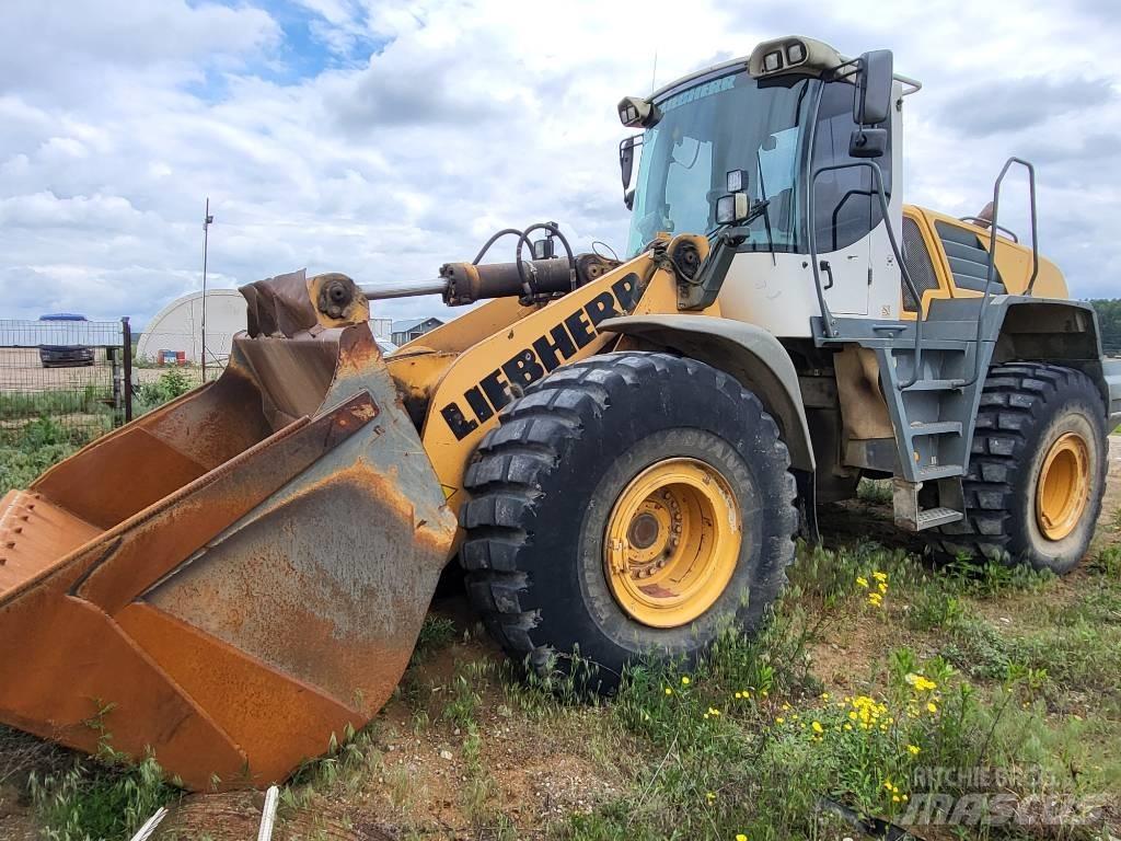 Liebherr L 566 Incarcator pe pneuri