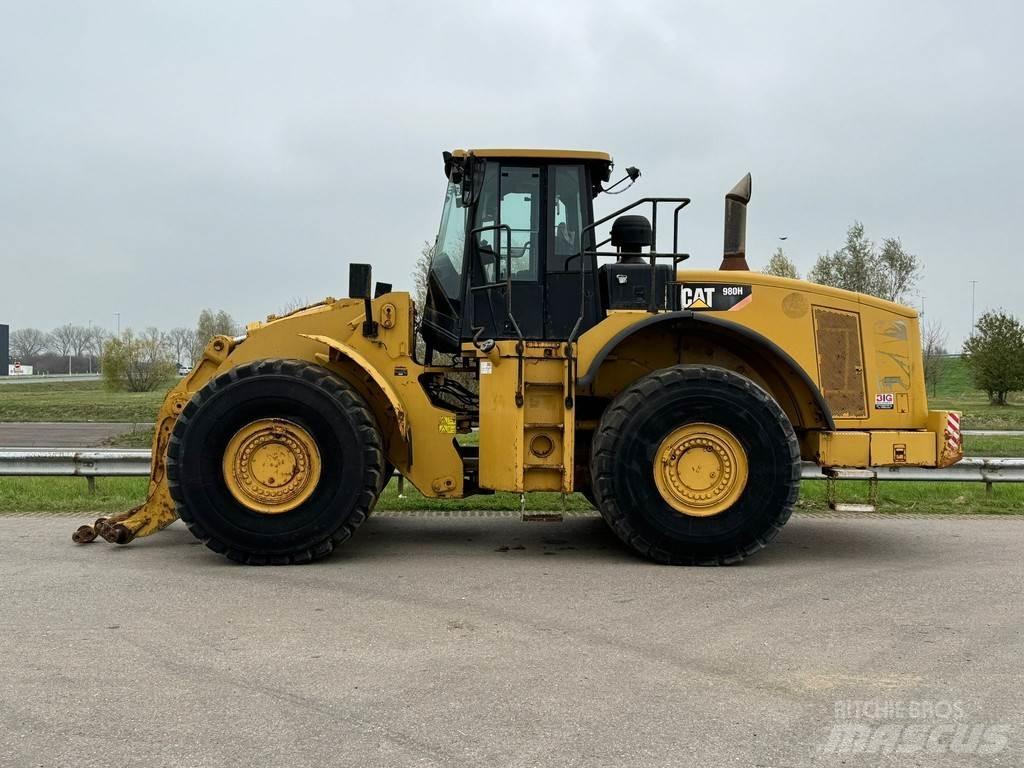 CAT 980H Incarcator pe pneuri