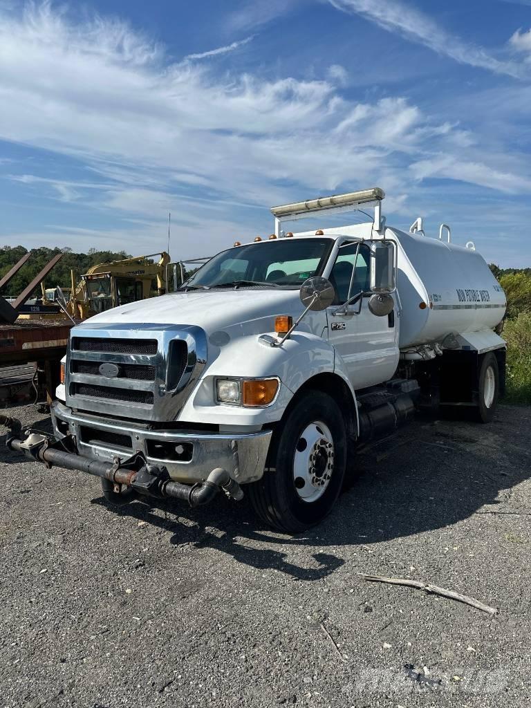 Ford F 750 XL SD Cisterne