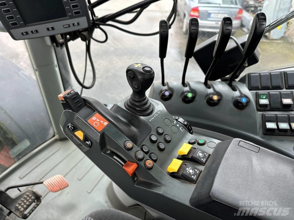 CLAAS Axion 810 CIS Tractoare