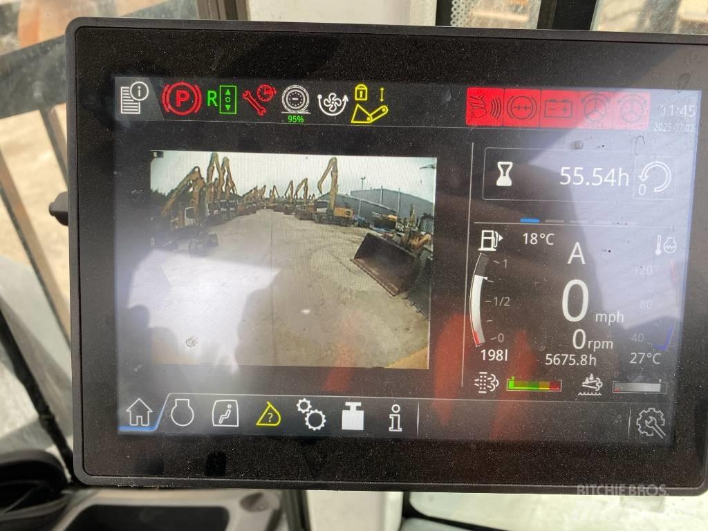 Liebherr L 556 Incarcator pe pneuri