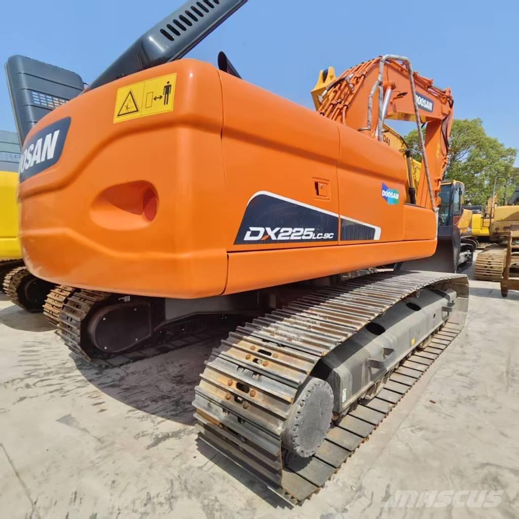 Doosan DX225LC-9C Excavatoare pe șenile

