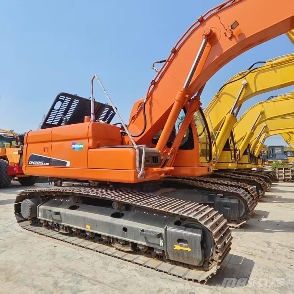 Doosan DX225LC-9C Excavatoare pe șenile

