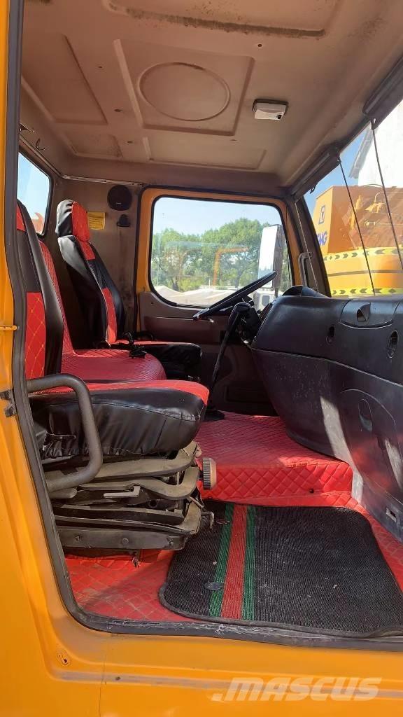 XCMG QY50K Macara teren accidentat