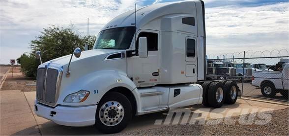 Kenworth T680 Autotractoare
