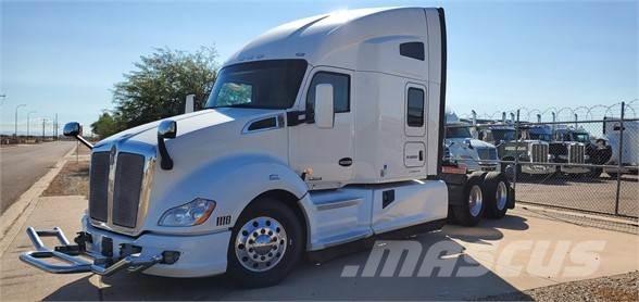 Kenworth T680 Autotractoare