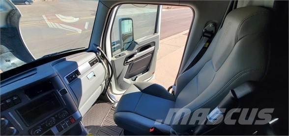 Kenworth T680 Autotractoare