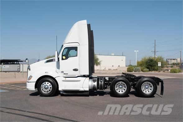 Kenworth T680 Autotractoare