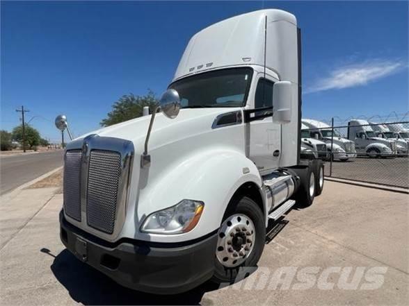 Kenworth T680 Autotractoare