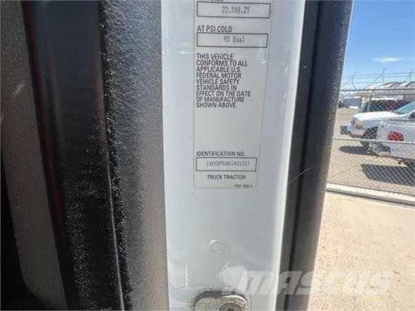 Kenworth T680 Autotractoare